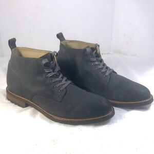 Banana Republic Men's Dark Gray Suede Leather Lace Up Roughed Toe Chukka Boots